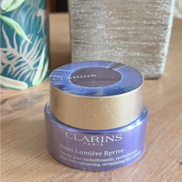 Clarins Nutri-Lumière Revive Cream - Lavender and Gold